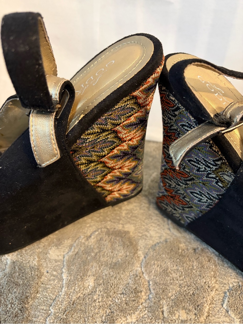Lady Godiva black Suede Dress Shoes Multicolor Patterned wedge Heel- Size 10